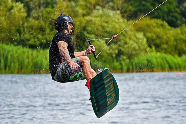 House Image of Emociones sobre el agua: Prueba el Ski Acuático en Pucón